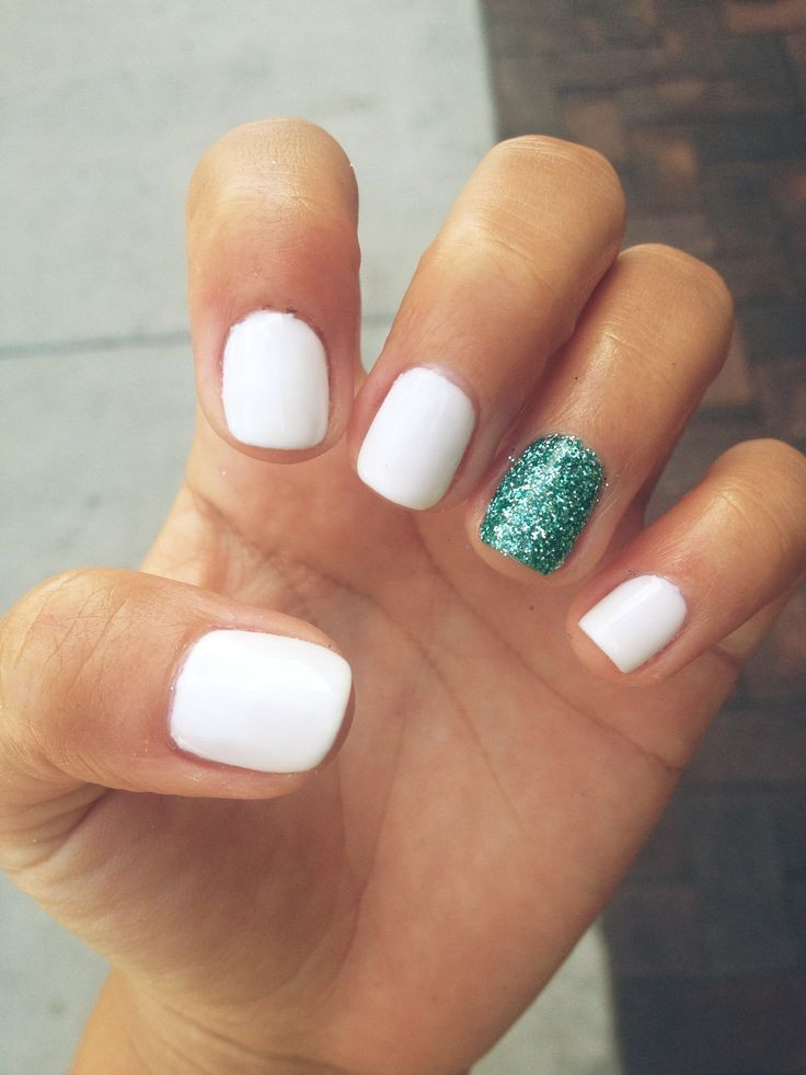 White With Glitter Nails
 55 Most Beautiful And Easy Glitter Accent Nail Art Ideas