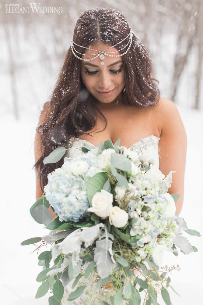 Winter Wedding Makeup
 Luxurious Blue & White Winter Wedding Theme