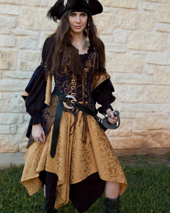 Woman Pirate Costume DIY
 Renaissance Festival