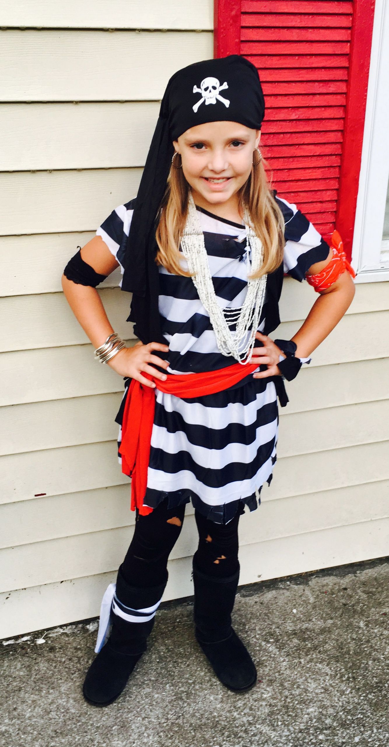 Woman Pirate Costume DIY
 Easy girl s pirate costume made from cheap adult size