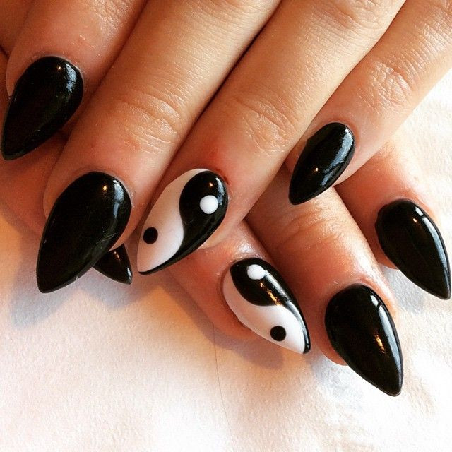 Ying Yang Nail Designs
 nails white black ying yang
