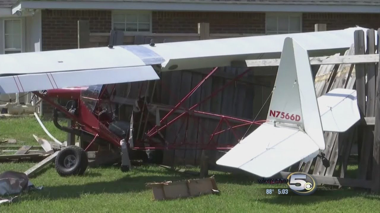 Backyard Flyer Crash
 Ultralight Plane Crashes into Backyard in Ocean Springs