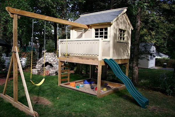 Backyard Play House
 How to Organize the Backyard for Kids
