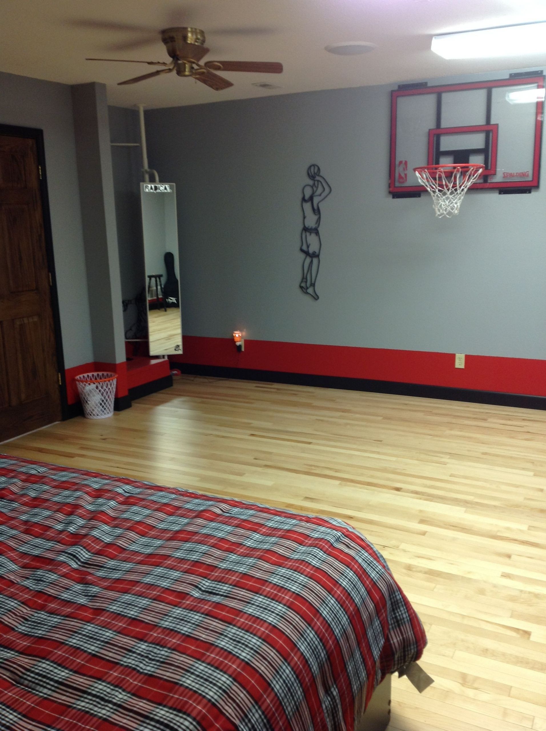 Boys Basketball Bedroom
 Pin on E s Room