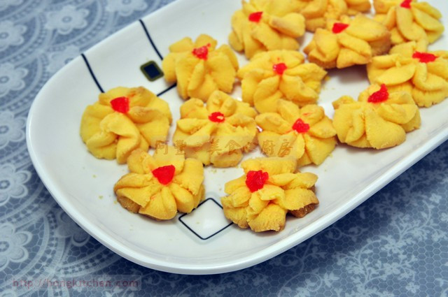 Chinese New Year Cookies Recipe
 Hong s Kitchen [Chinese New Year Cookies] Flower Custard