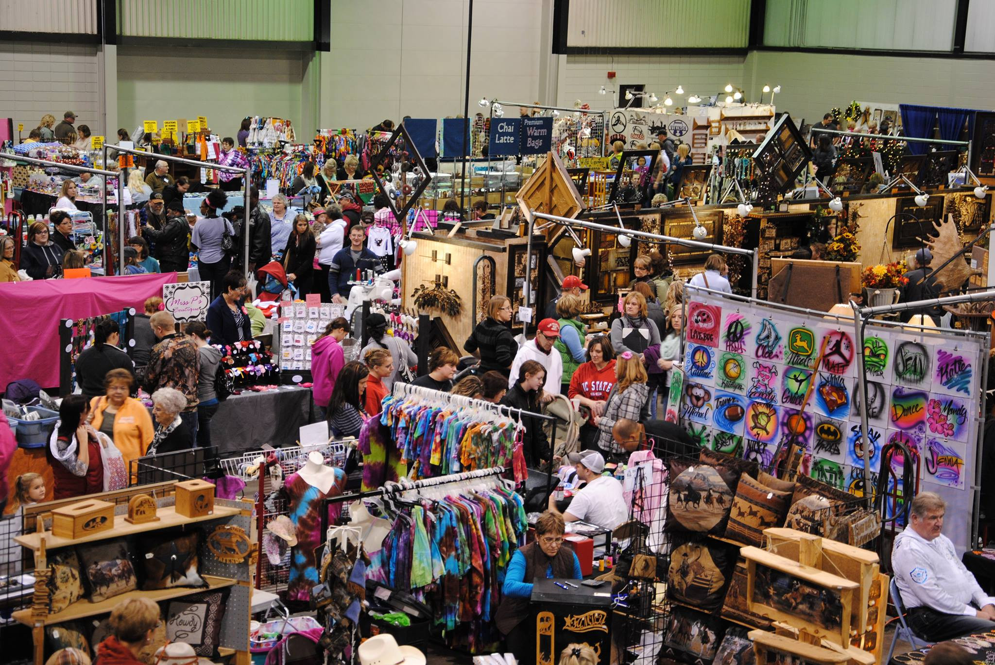 Christmas Crafts Show
 The Big e Is The Biggest Christmas Craft Show In North