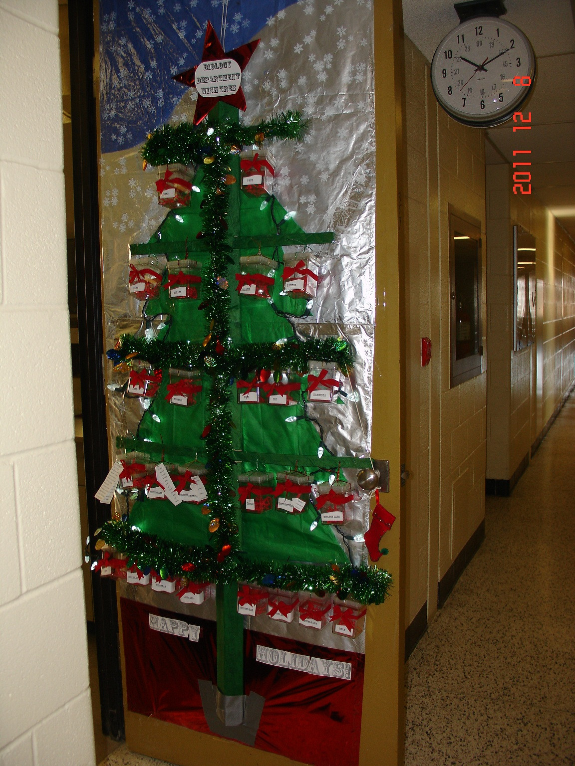 Christmas Door Decoration Ideas
 UW Biology Graduate Student Association Christmas door