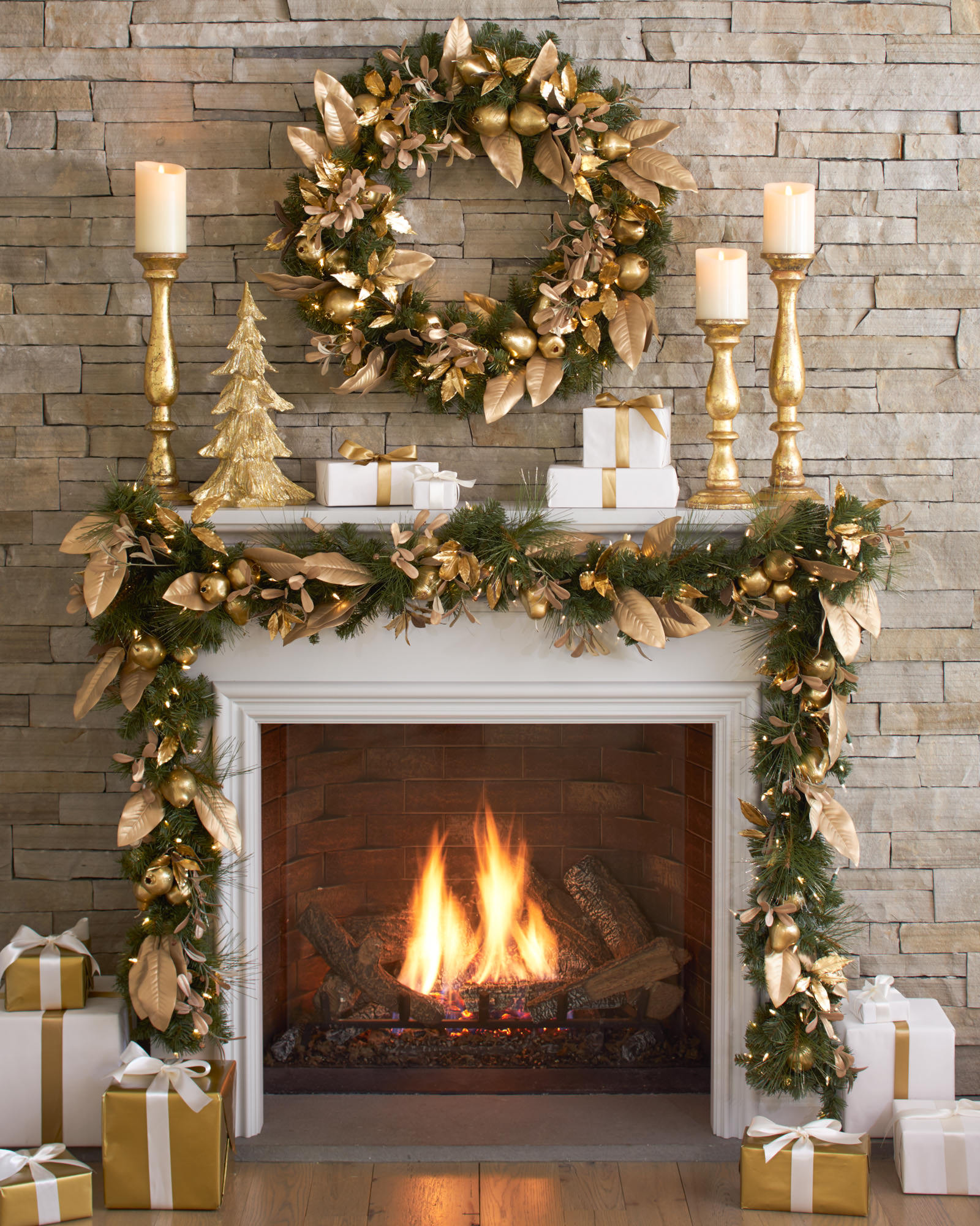 Christmas Fireplace Ideas
 50 Christmas Mantles For Some Serious Decorating Inspiration