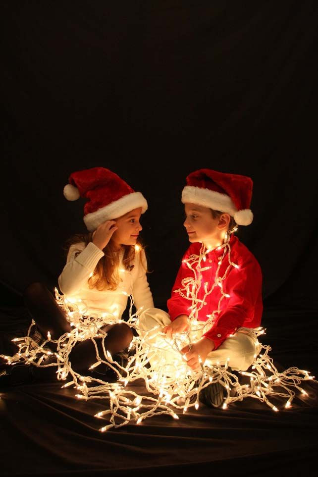Christmas Picture Ideas
 Sibling Christmas photo graphy