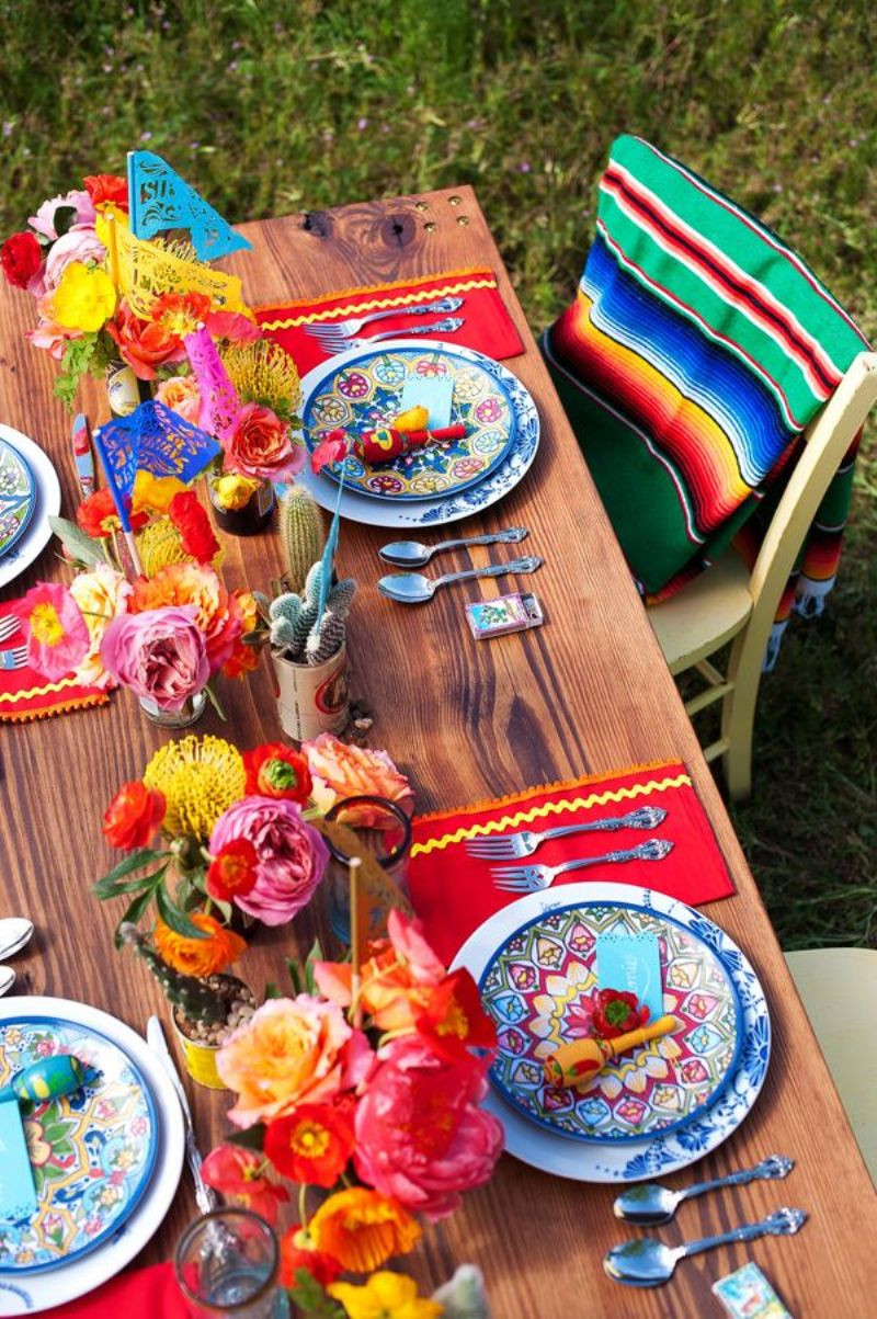 Cinco De Mayo Party Ideas
 Chic Mexican Inspired Tablescapes for Your Fiesta Party