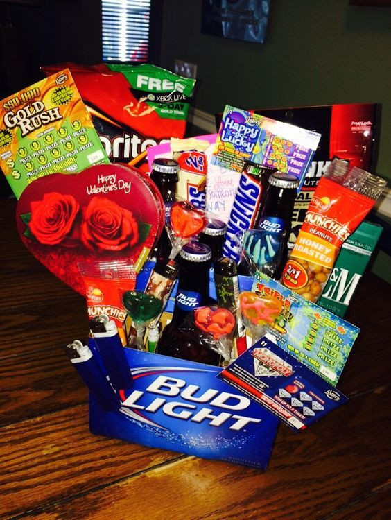 Diy Fathers Day Gift Basket
 Awesome Fathers Day Gift Basket Ideas for Men