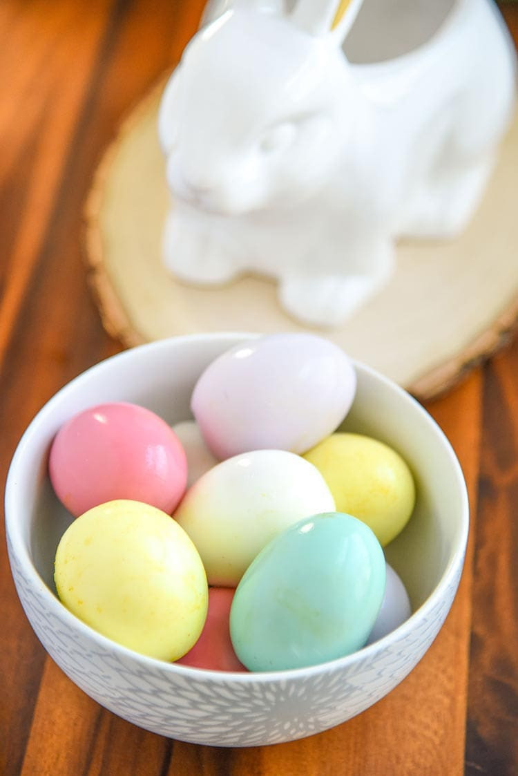 Easter Egg Dye Recipe
 Homemade Natural Easter Egg Dye VIDEO Courtney s Sweets