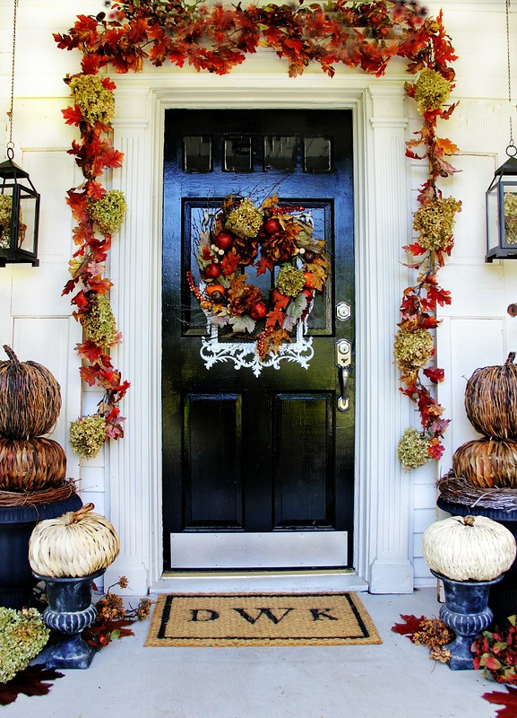 Fall Door Decorations Ideas
 Bud Friendly Front Porch Fall Decor Ideas