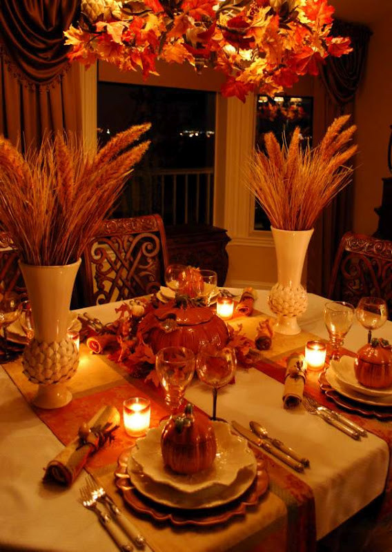Fall Table Settings Ideas
 Beautiful Wheat Centerpiece with Pumpkin Tureens