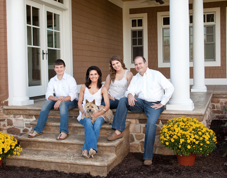 Family Picture Ideas Summer
 Tips for Late Summer and Fall Outdoor Family Portraits