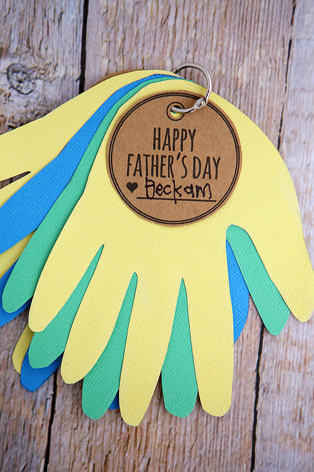 Fathers Day Craft For Toddlers
 Let Me Give You A Hand Dad Eighteen25