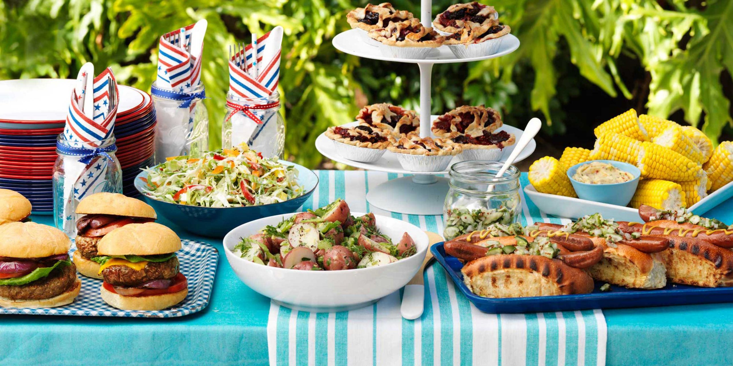 Food For 4th Of July Party
 24 4th of July Party Ideas Food & Decor for a Fourth of