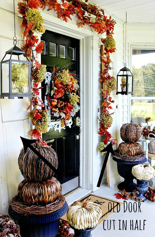 Front Door Fall Decorating Ideas
 Bud Friendly Front Porch Fall Decor Ideas