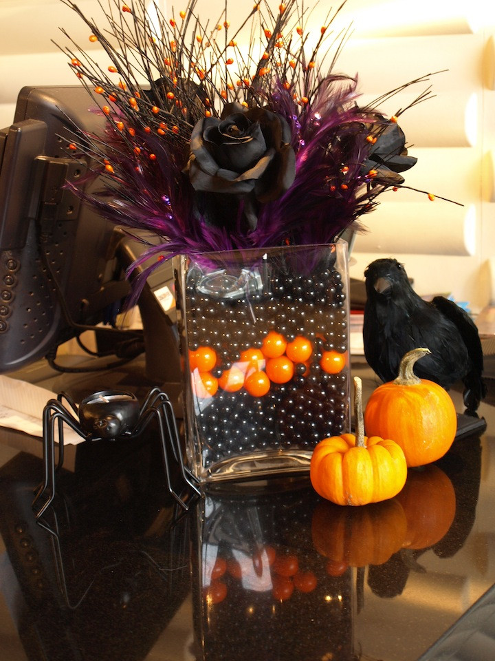 Halloween Party Centerpieces
 a party style halloween restaurant decorations