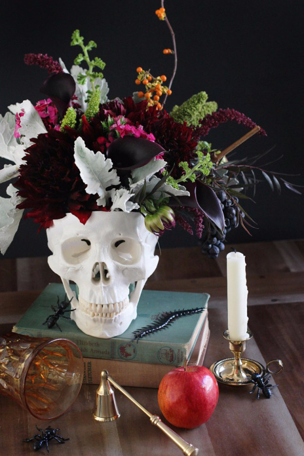 Halloween Party Centerpieces
 34 Cheap and Quick Halloween Party Decor Ideas