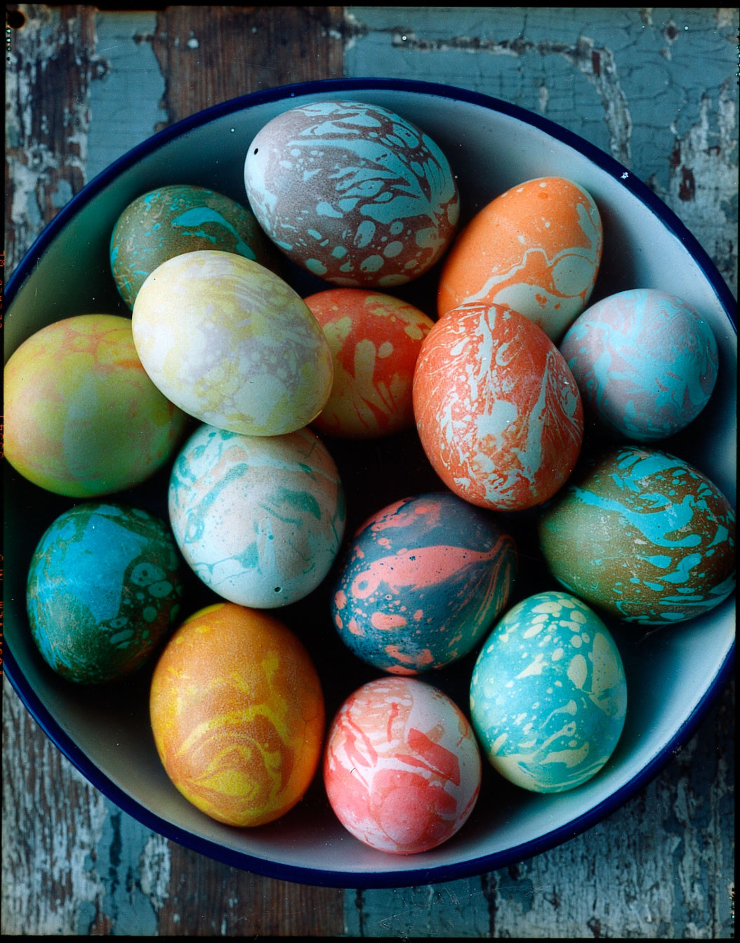 Ideas For Easter Eggs
 Easter Egg Decorating Ideas 3 Martha Stewart Methods