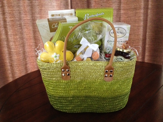 Ideas For Mothers Day Baskets
 Happy Mother’s Day Deluxe Sweets Gift Tote 1800Baskets