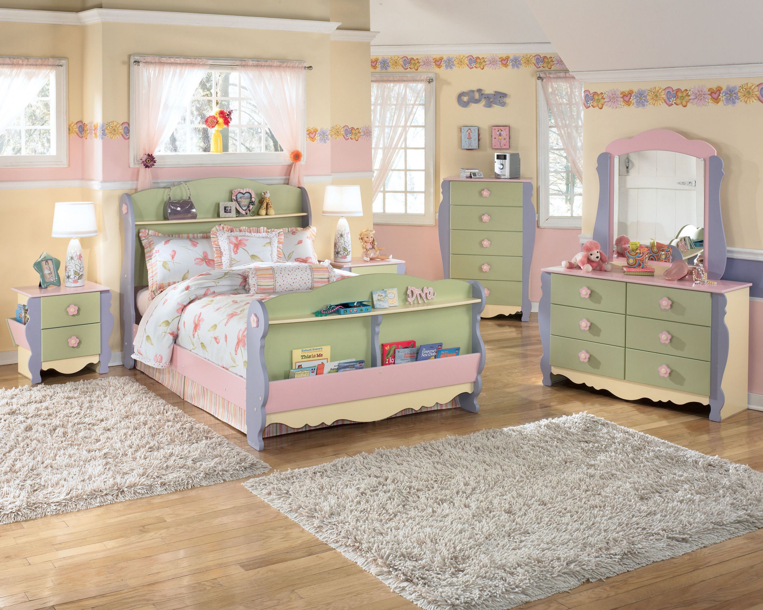 Kids Twin Bedroom Set
 Doll House 4Pc Kids Bedroom Set with Twin Bed