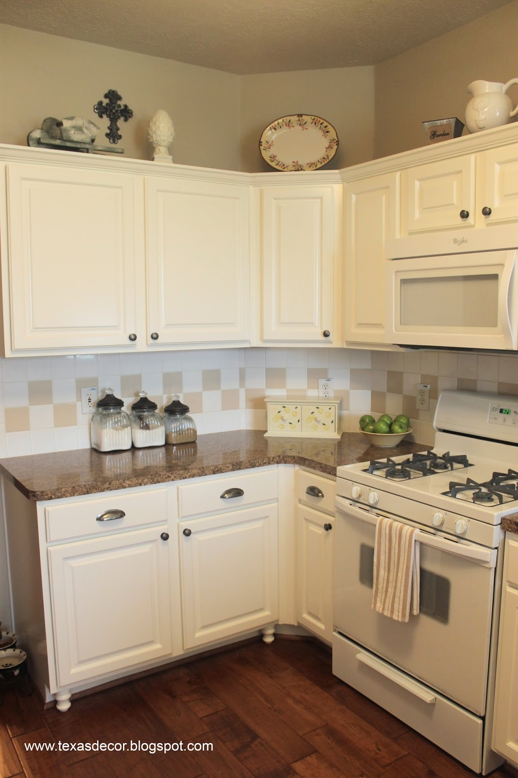 Kitchen Cabinet Paint White
 Texas Decor Painted Kitchen Cabinet Reveal