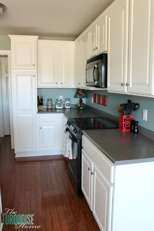 Kitchen Cabinet Paint White
 Painted Kitchen Cabinets with Benjamin Moore Simply White