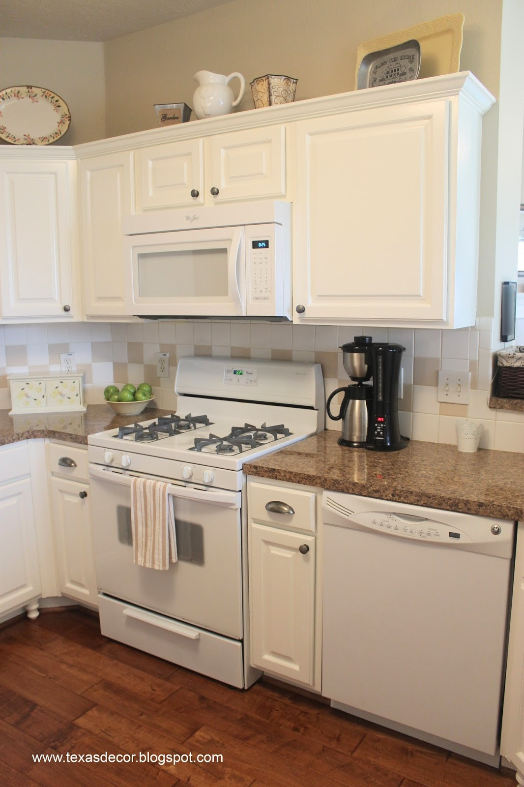 Kitchen Cabinet Paint White
 Texas Decor Painted Kitchen Cabinet Reveal