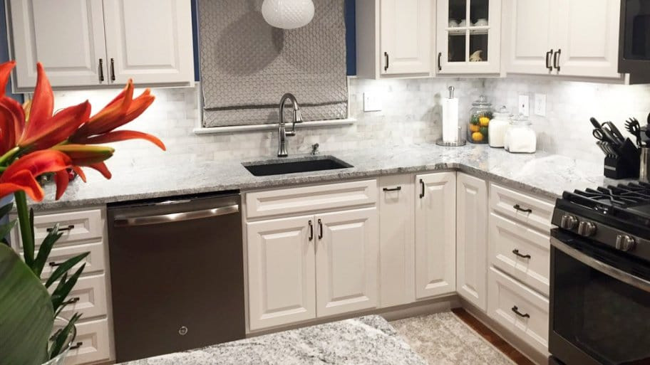 Kitchen Cabinet Paint White
 How Much Does It Cost to Paint Kitchen Cabinets