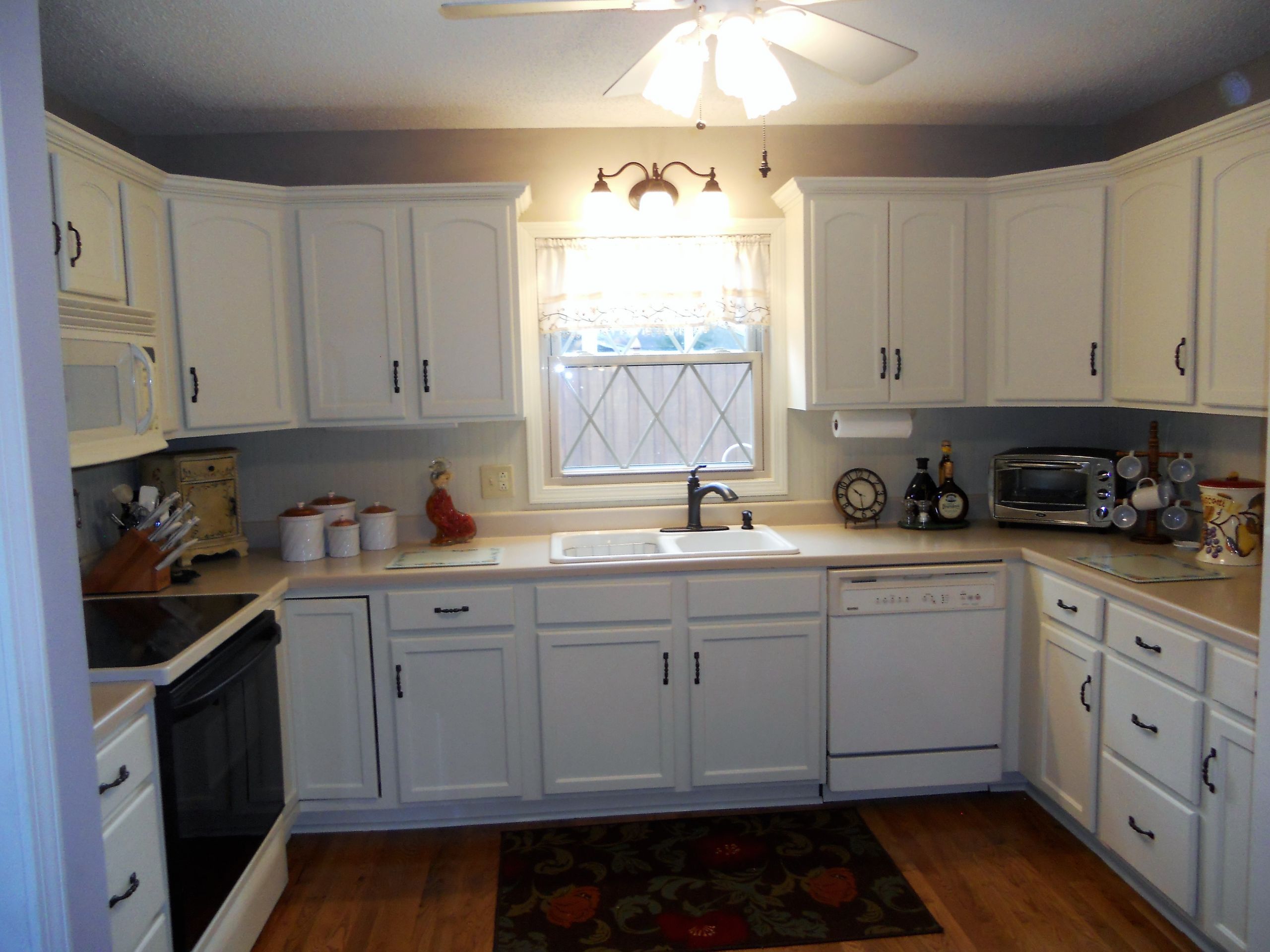 Kitchen Cabinet Paint White
 Great Painting Kitchen Cabinets White Before And After