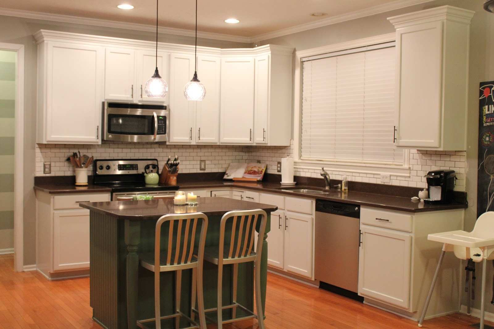 Kitchen Cabinet Paint White
 Easy Redo Kitchen Cabinets – Wow Blog