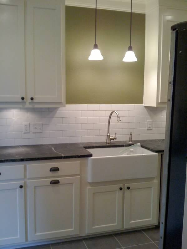 Kitchen Pendant Light Over Sink
 Anyone have a pendant light above their kitchen sink