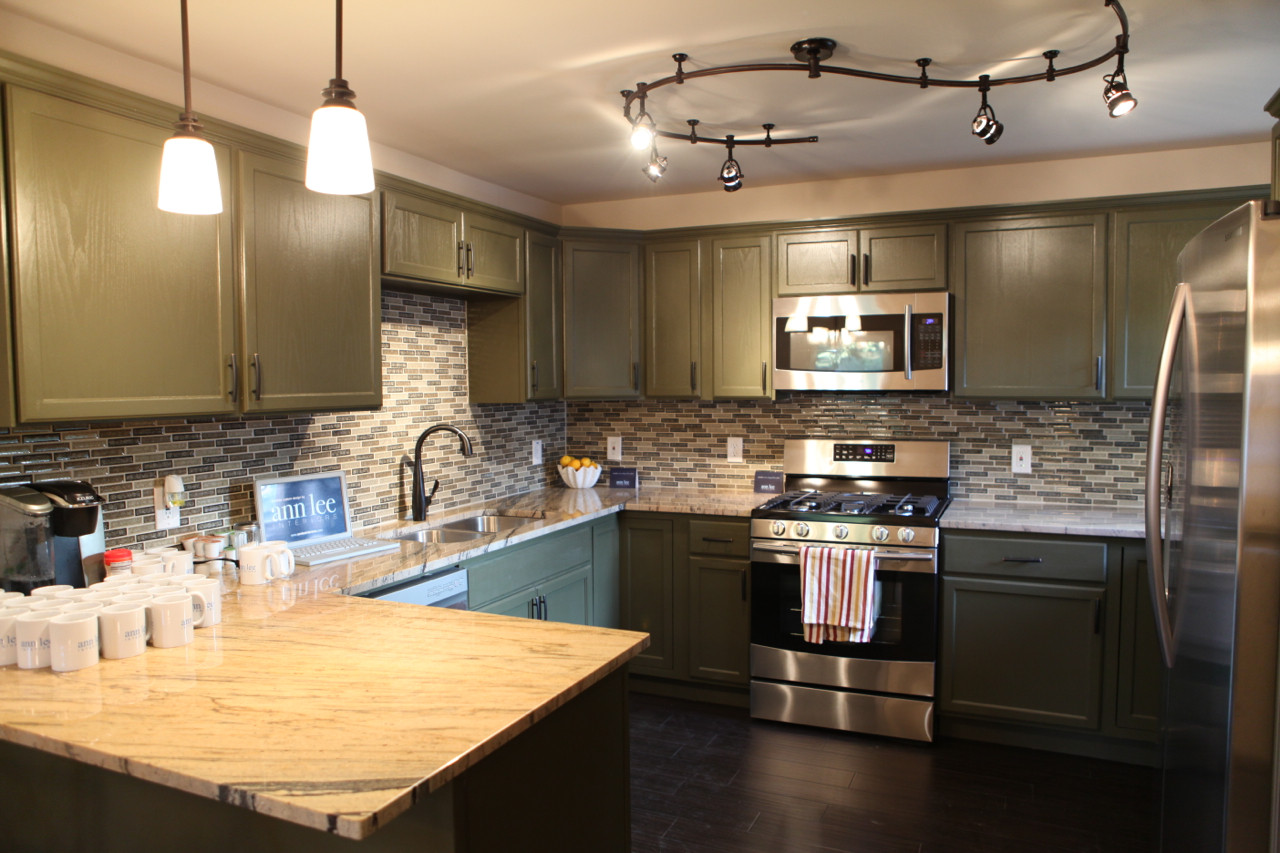 Kitchen Track Light
 Kitchen Lighting Upgrades To Consider For Your Kitchen Remodel