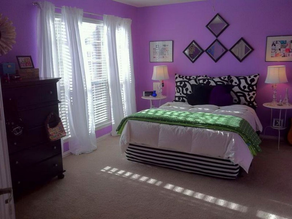Lavender Paint For Bedroom
 15 Luxurious Bedroom Designs with Purple Color