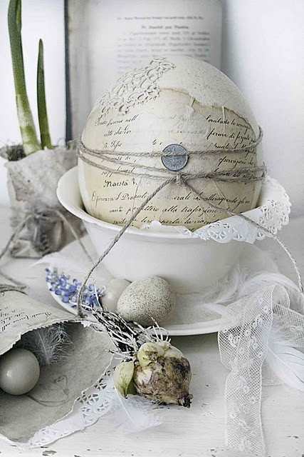 Modern Easter Decor
 27 Charming Vintage Easter Décor Ideas DigsDigs
