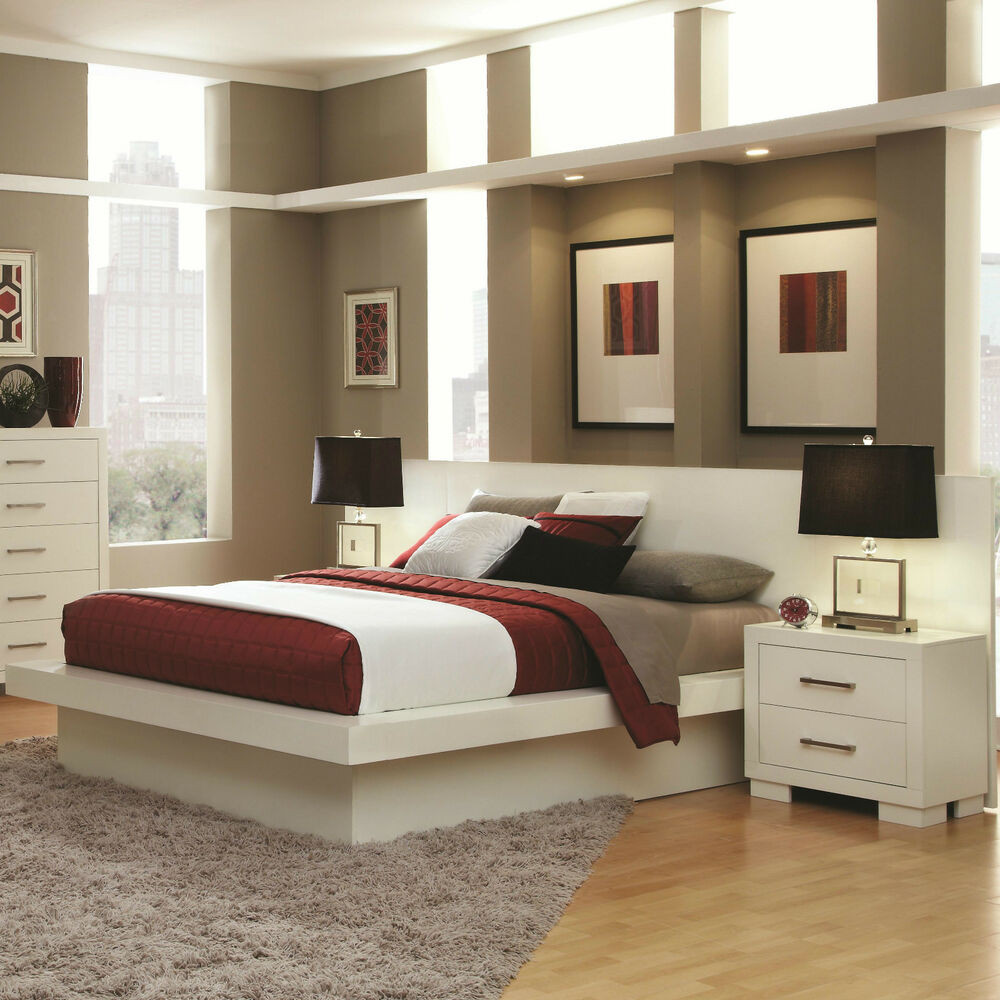Modern Platform Bedroom Sets
 COOL CONTEMPORARY LIGHTED KING PLATFORM BED & NIGHTSTANDS