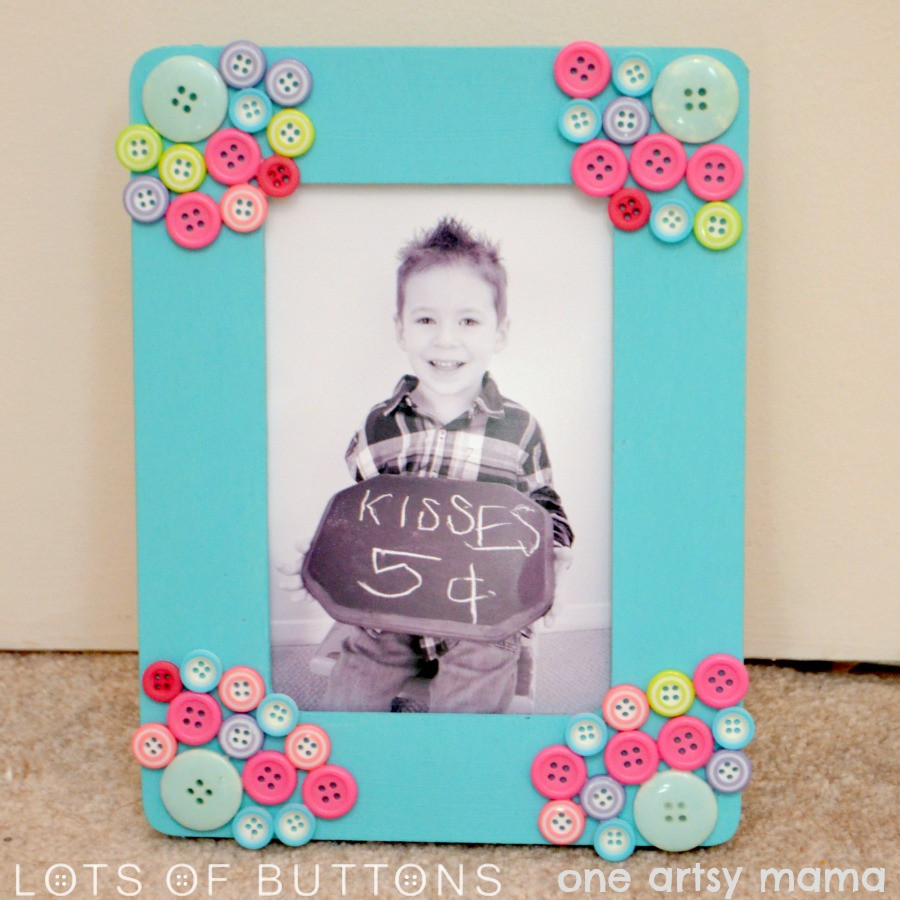Mother's Day Cards Ideas
 Mother’s Day Button Frame