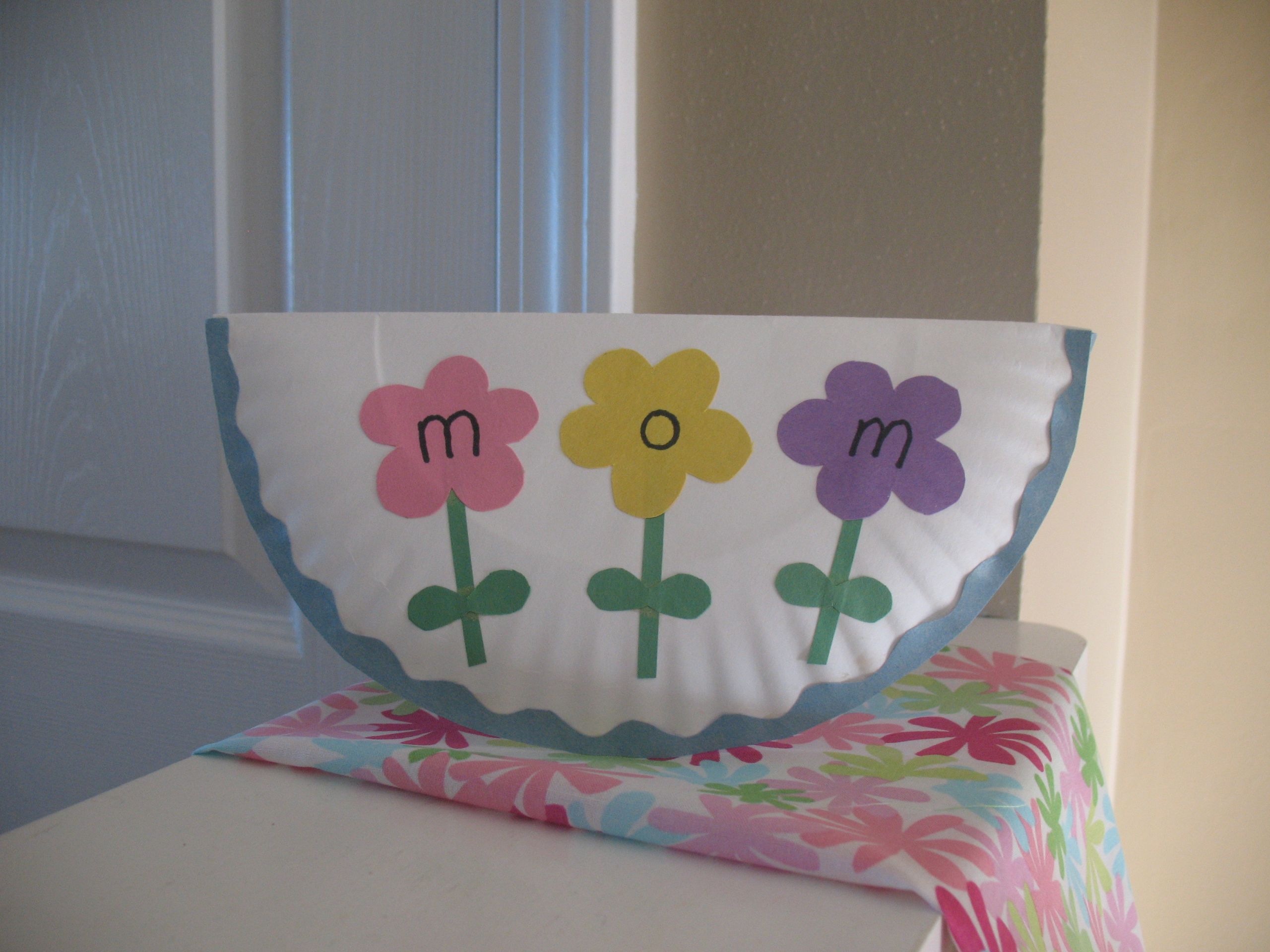 Mothers Day Paper Craft
 Paper Plate Mother s Day Card