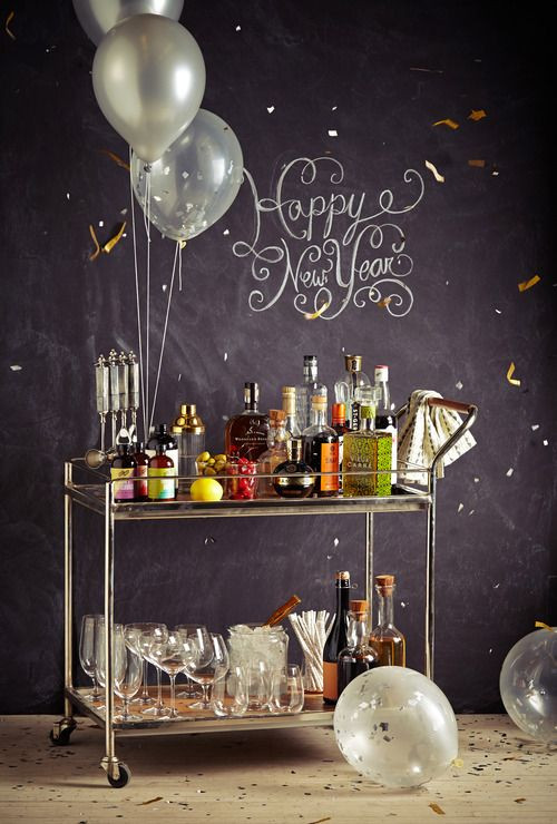 New Year Decor Ideas
 Glam Party Decor for a New Year s Eve
