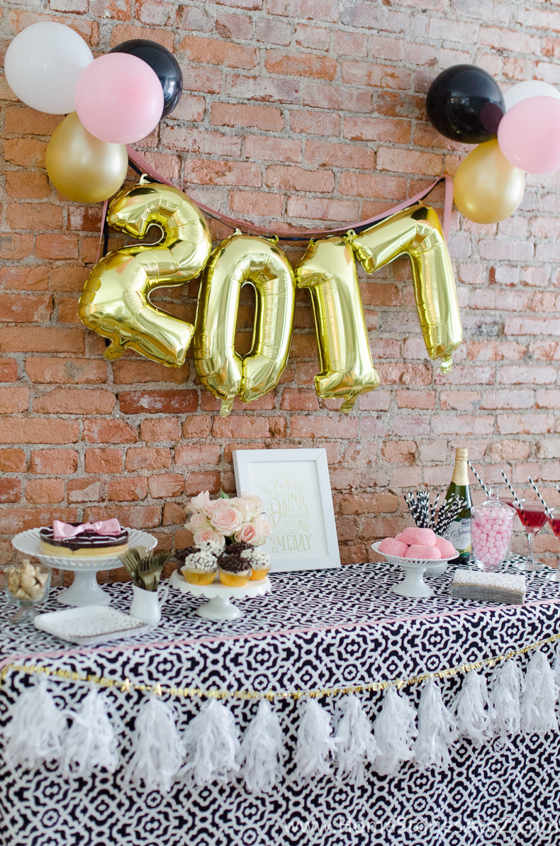 New Year Decoration Ideas
 5 Easy New Year’s Eve Party Ideas