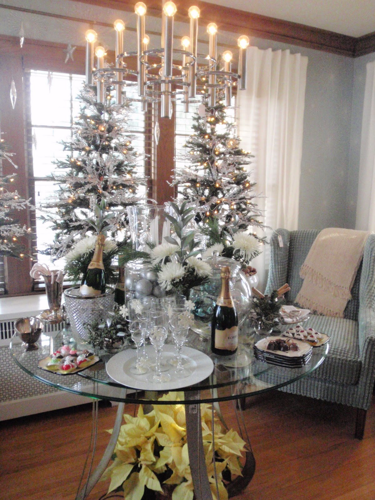 New Year Decoration Ideas
 Hammers and High Heels Must See Home Decor OVERLOAD