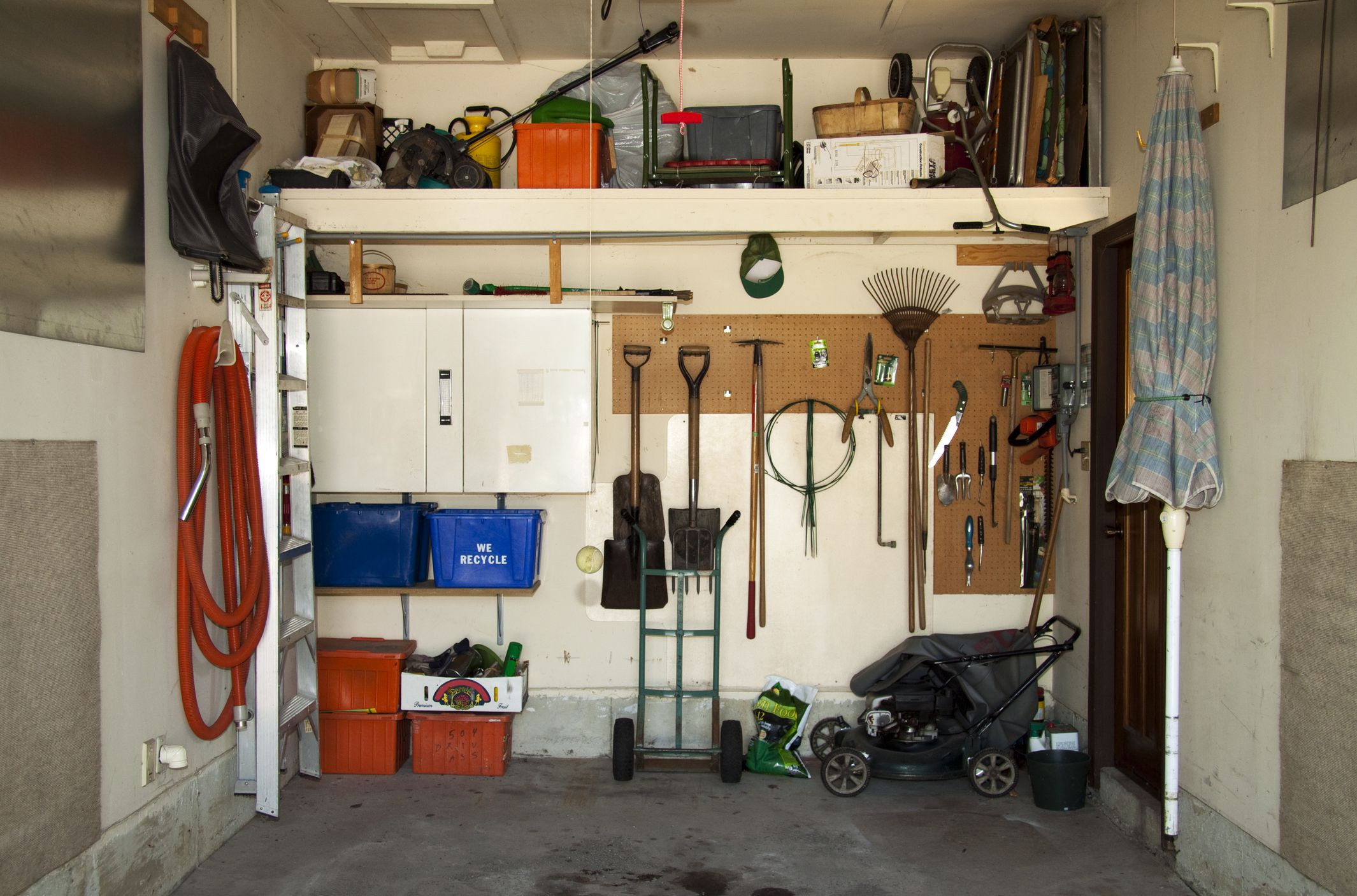 Organize My Garage
 How to Organize a Garage in 5 Steps