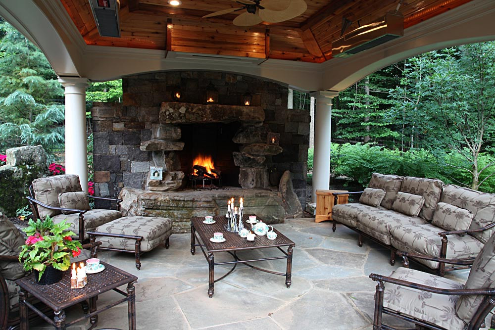 Outdoor Kitchen Fireplace
 Gallery of Outdoor Kitchens Fireplaces & Fire pits