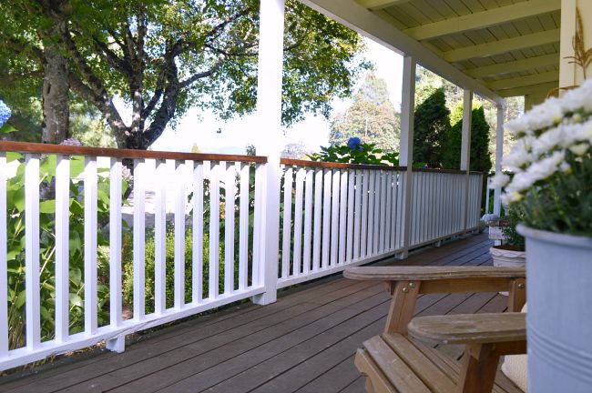 Painting Deck Railing
 How And Why To Repaint Porch Railings In The Fall
