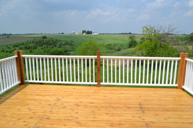 Painting Deck Railing
 How to paint porch rails and stain a new deck NewlyWoodwards