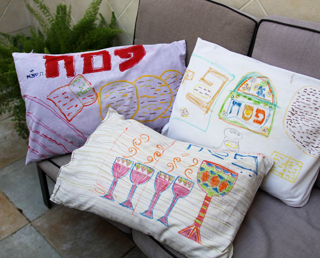 Passover Crafts
 Passover Kid s Craft Decorate Pillowcases For The Seder