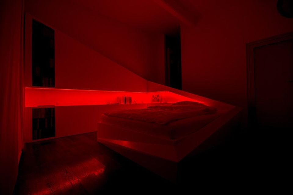 Red Light Bulb In Bedroom
 For your little Igloo The Ice Bed by WhoCares Design