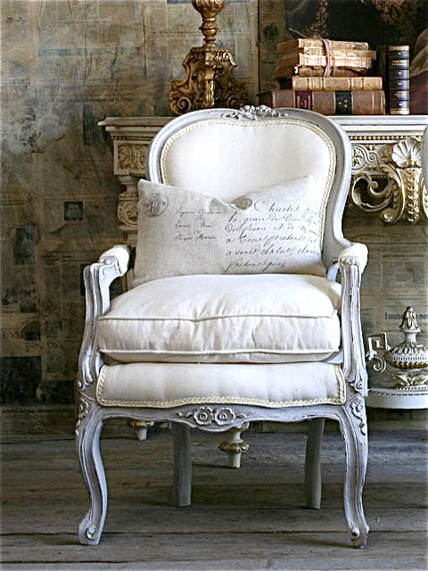 Shabby Chic Bedroom Chair
 Sublime Shabby Chic Vintage Chair Decorating Ideas 2012